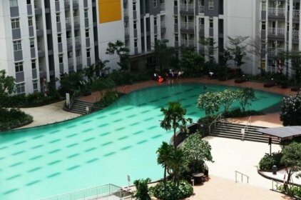 Spacious 2BR The Springlake Apartment By Travelio