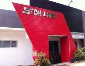 Tiara Hotel - Photo2