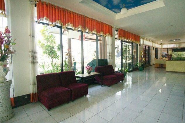 RedDoorz plus near Pelabuhan Bitung - Photo3