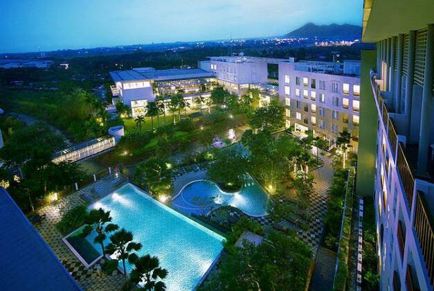 Aston Bogor Hotel and Resort - Photo4