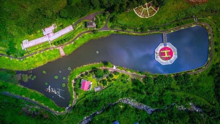 Bogor Tenjolaya Park - Photo2