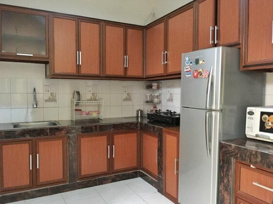 Cendana Mulia Hostel Bogor - Photo3