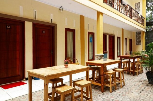 Ombey Guest House - Photo4