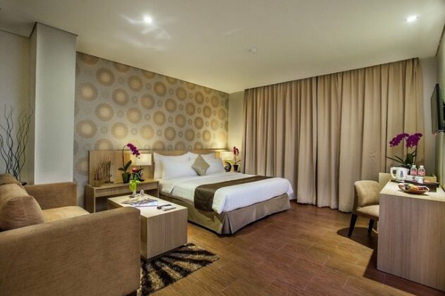 Padjadjaran Suites Resort and Convention Hotel - Photo4