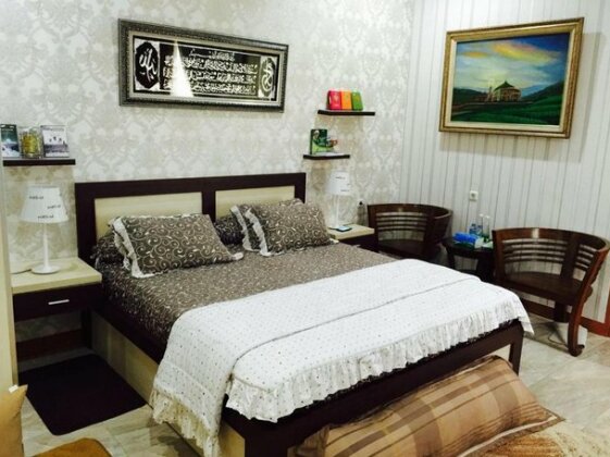 Penginapan Muslim Yuni Inn - Photo3
