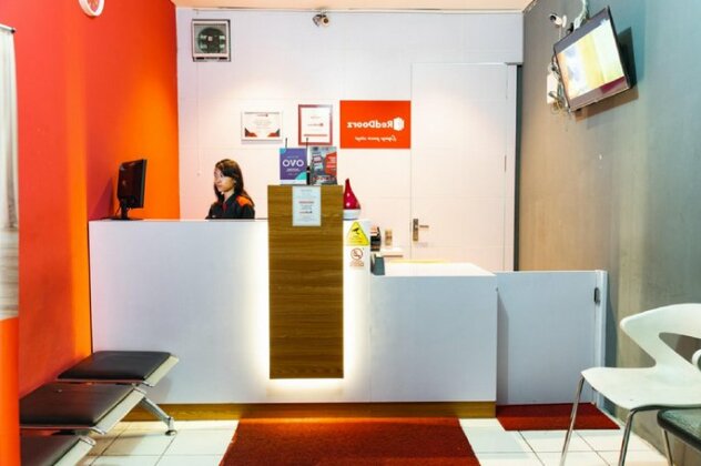 RedDoorz Apartment @ Bogor Valley - Photo5