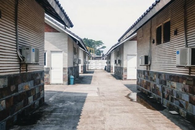 RedDoorz near Sirkuit Sentul - Photo2