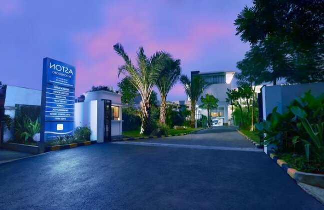 Aston Bojonegoro City Hotel - Photo2