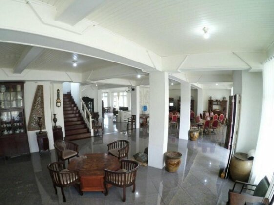 Amali Gallery Hotel - Photo2
