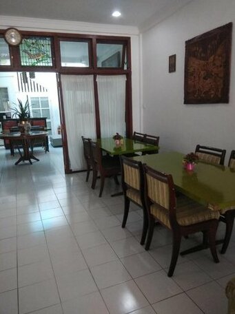 Hotel Kartini - Photo2