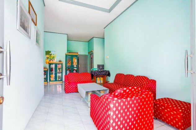 OYO 2903 Putri Residence Syariah - Photo4