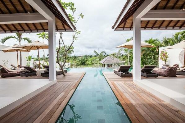 Sumptuous 6 Bedroom Private Pool Villa - Photo2