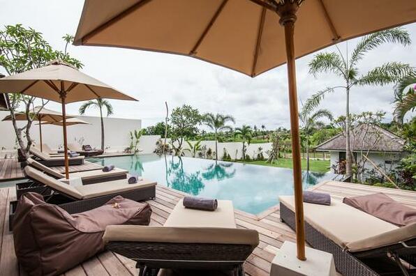 Sumptuous 6 Bedroom Private Pool Villa - Photo3