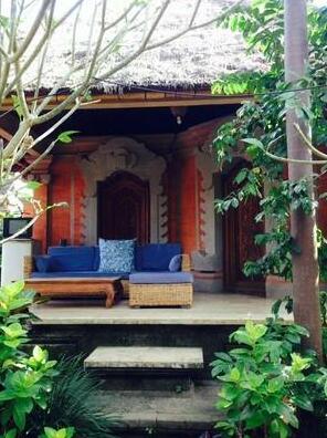 Traditional 4 Bedroom Homestay Tabanan - Photo2