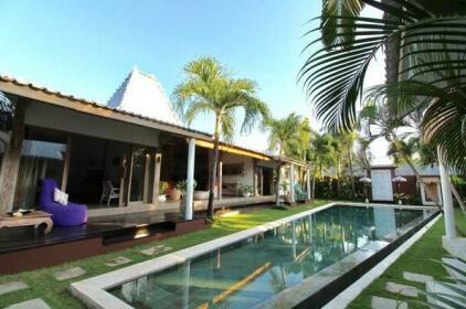 Amazing Joglo villa 3 Bedrooms & pool