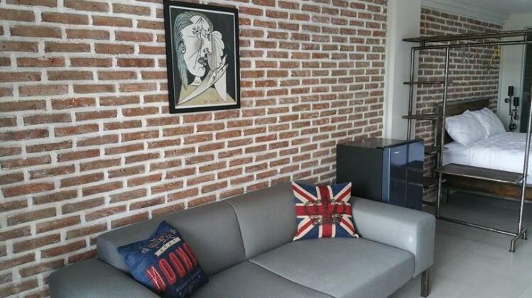 Base Guest House - Photo4