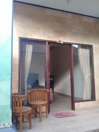 Ika Homestay - Photo2
