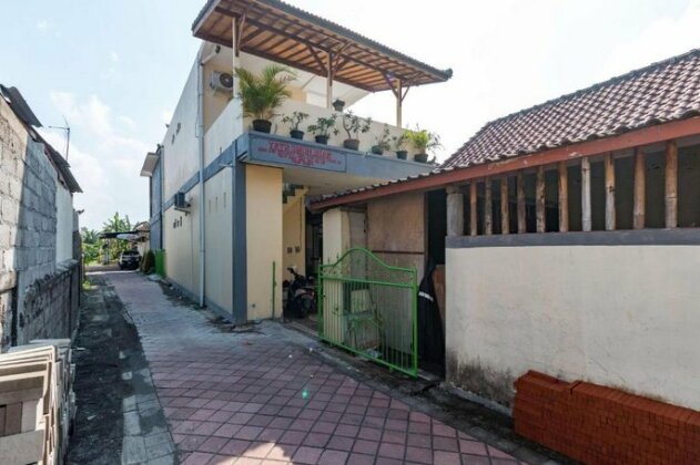 Made Homestay Batu Bolong - Photo2