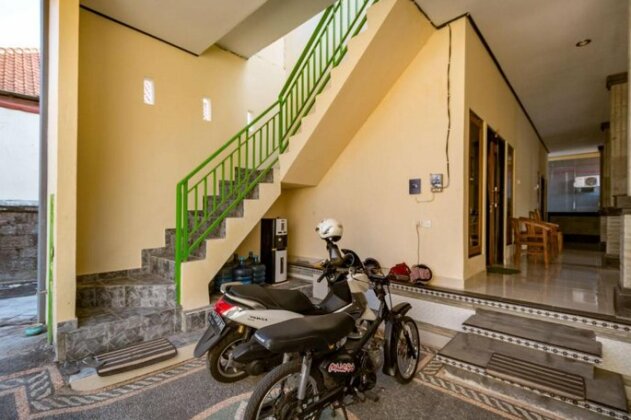 Made Homestay Batu Bolong - Photo4