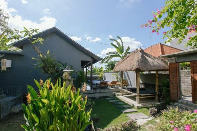 Pluto House Canggu - Photo2