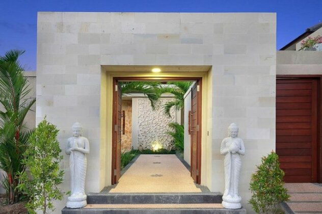 Villa J Deluxe - Photo2