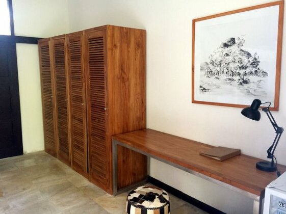 Wave House - Surf Camp - Photo3
