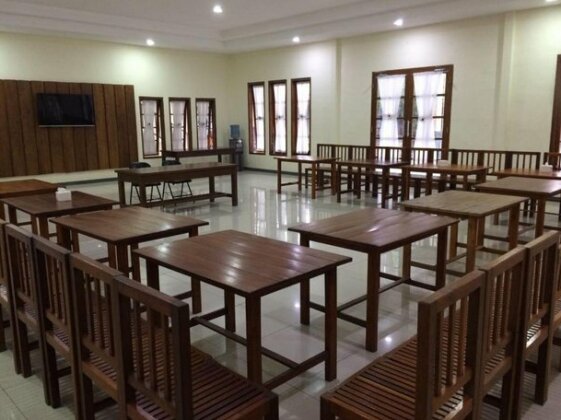 Grand Cepu Hotel - Photo2