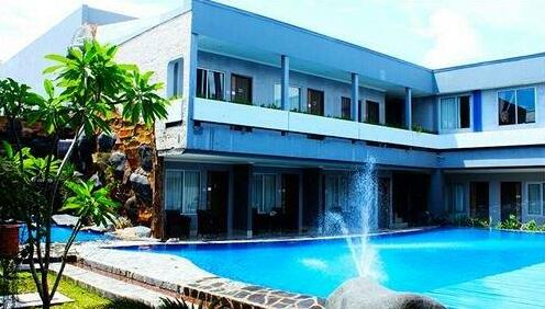 Dafam Hotel Cilacap - Photo2