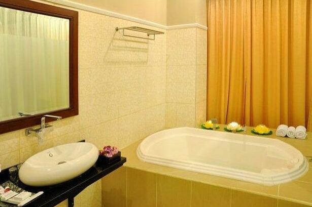 Grand Tryas Hotel - Photo4