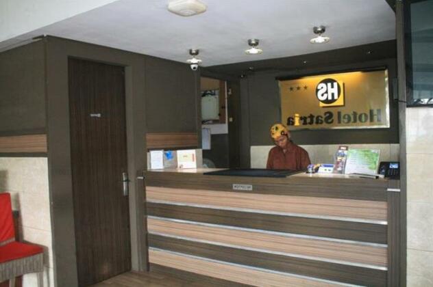 Hotel Satria - Photo3