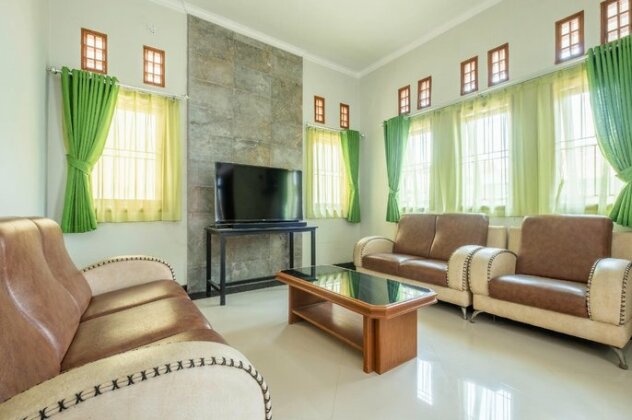 OYO 2072 Wisma Teratai - Photo3