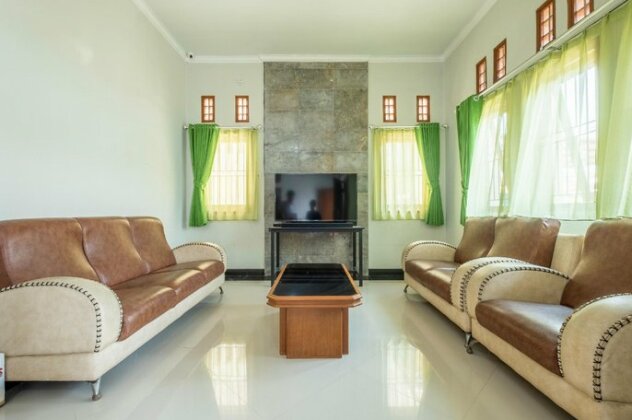 OYO 2072 Wisma Teratai - Photo5