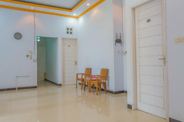 RedDoorz Syariah @ Puri Kalijaga Street - Photo5