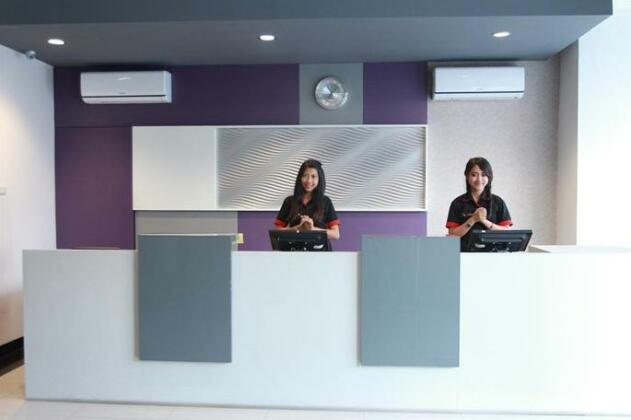 Smile Hotel Cirebon - Photo4