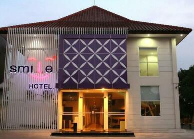 Smile Hotel Cirebon
