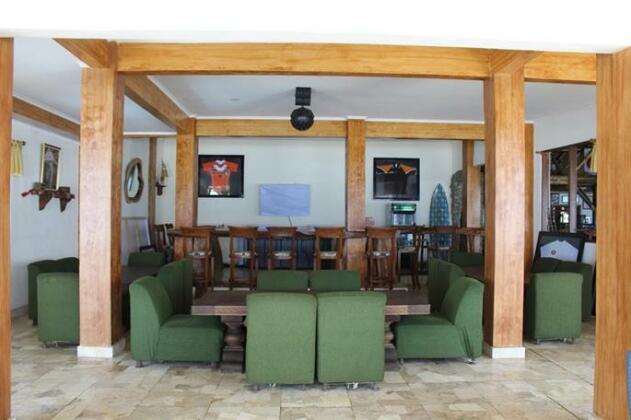 77 Sunset Plaza - Photo2