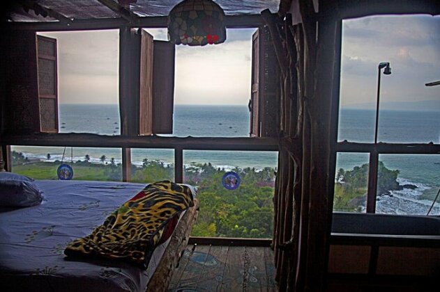 Karang Aji Beach Villa - Photo4