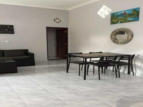 Ade's Bungalows - Photo4