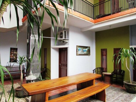 Deseruni Guest House - Photo4