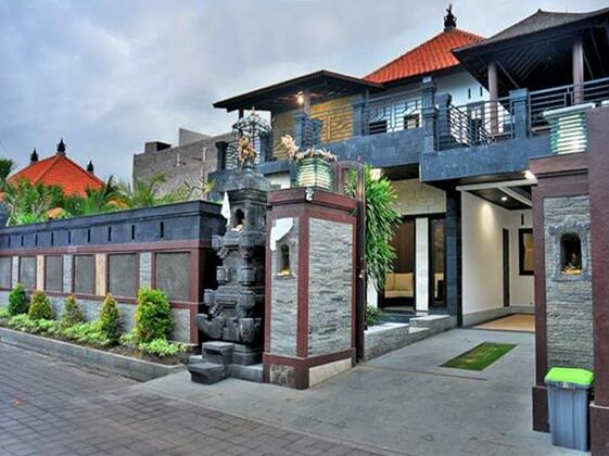 Moyo Residence