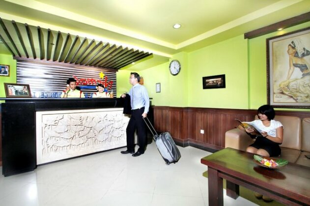 Nirmala Hotel & Convention Centre - Photo5