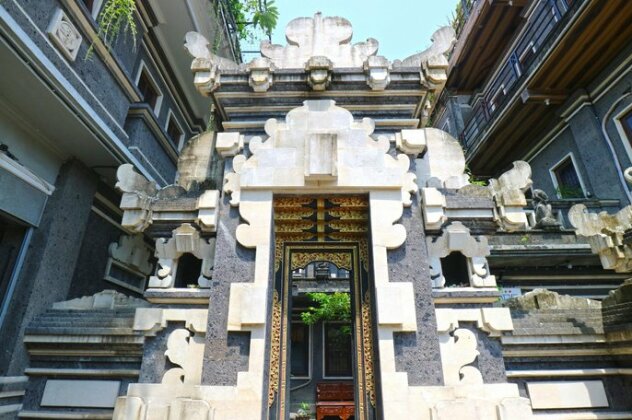 RedDoorz near Art Centre Bali - Photo2