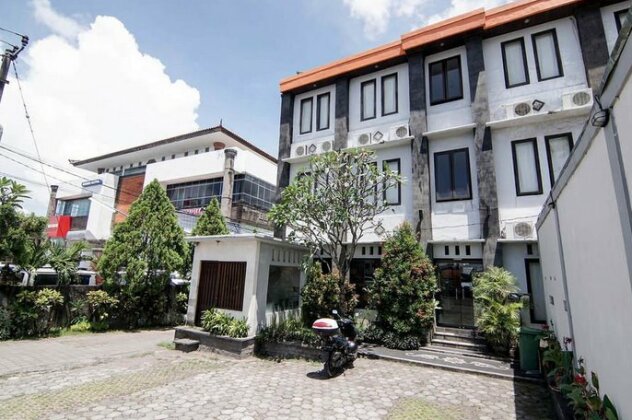 RedDoorz Plus Near Ubung Terminal Denpasar - Photo2