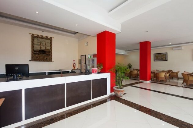 ZEN Rooms Kuta Puri Demak - Photo4