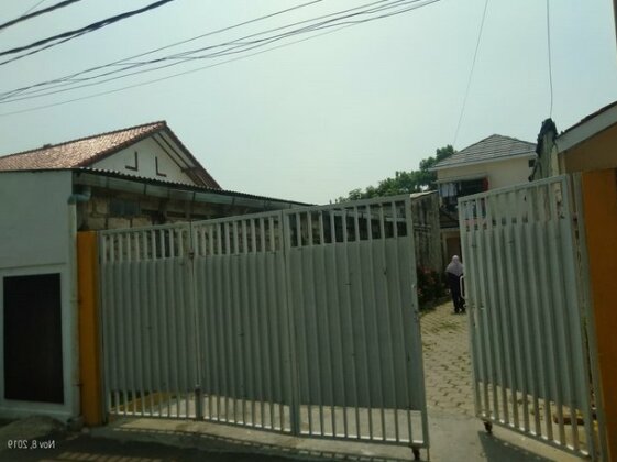 OYO 2237 Azzam Residence Syariah - Photo2