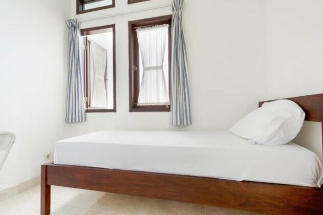 OYO 3451 Kost Shavero