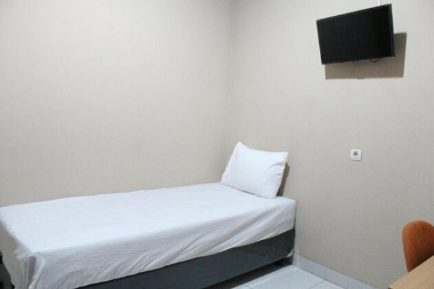 OYO Life 3162 Raihan Residence - Photo2
