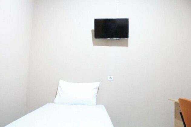 OYO Life 3162 Raihan Residence - Photo4