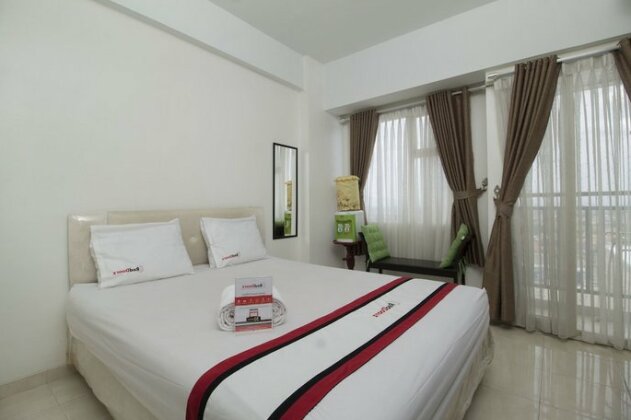 RedDoorz Apartment @ Margonda Residence 3 - Photo2