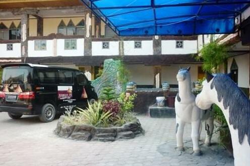 Sri Kembar Hotel and Resort - Photo2